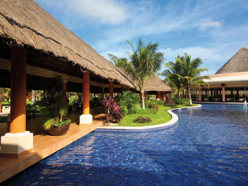 Barcelo Maya Colonial