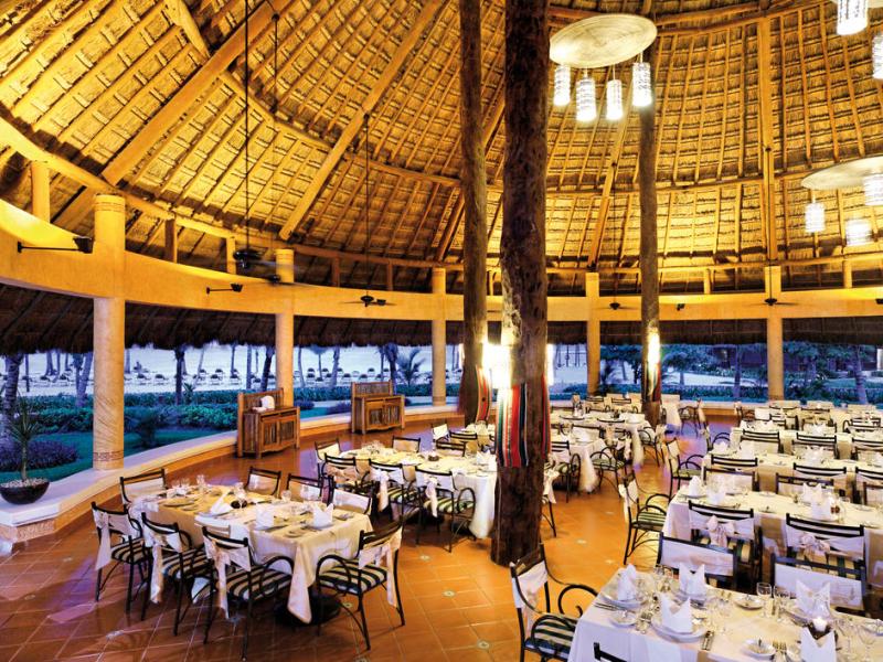 Barcelo Maya Colonial