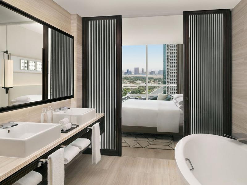 Sheraton Grand Hotel