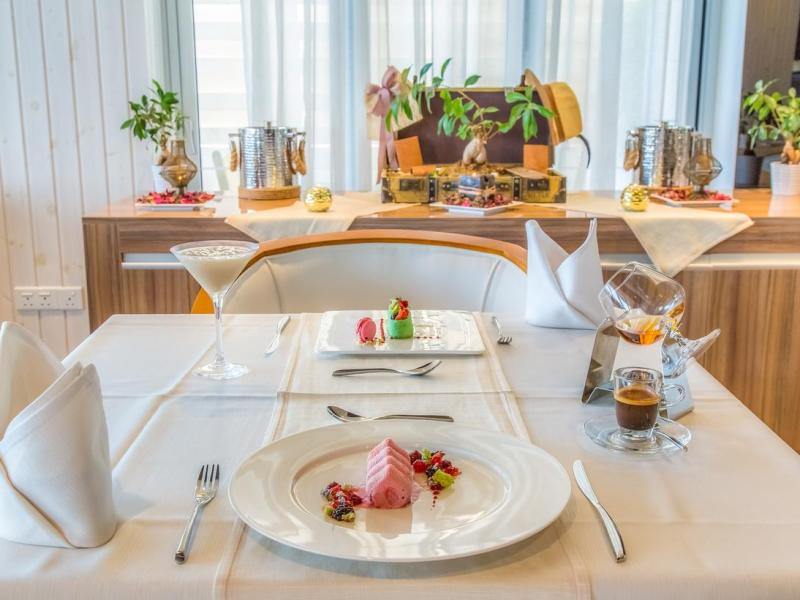 The Ciao Stelio Deluxe Hotel