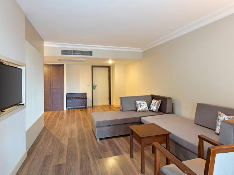 Seven Seas Hotel Life