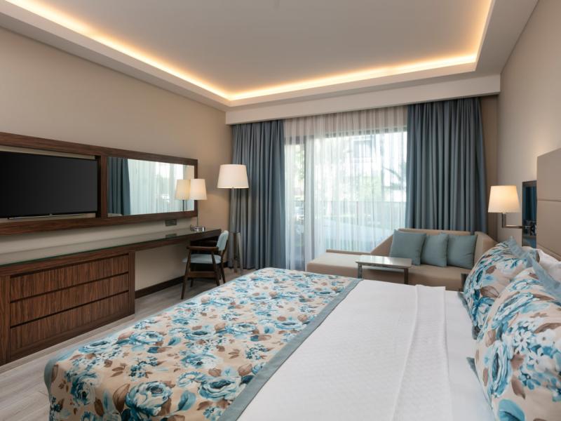 Seven Seas Hotel Life