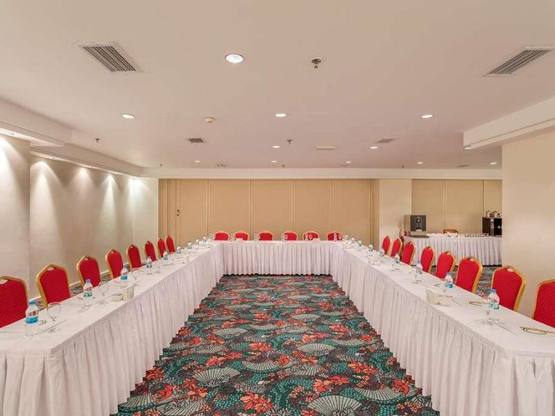 Seven Seas Hotel Life