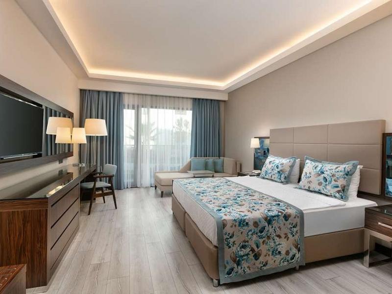 Seven Seas Hotel Life