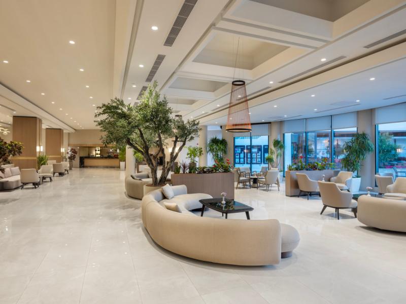 Seven Seas Hotel Life