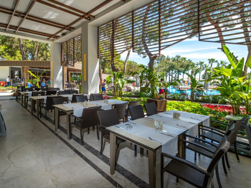 Seven Seas Hotel Life