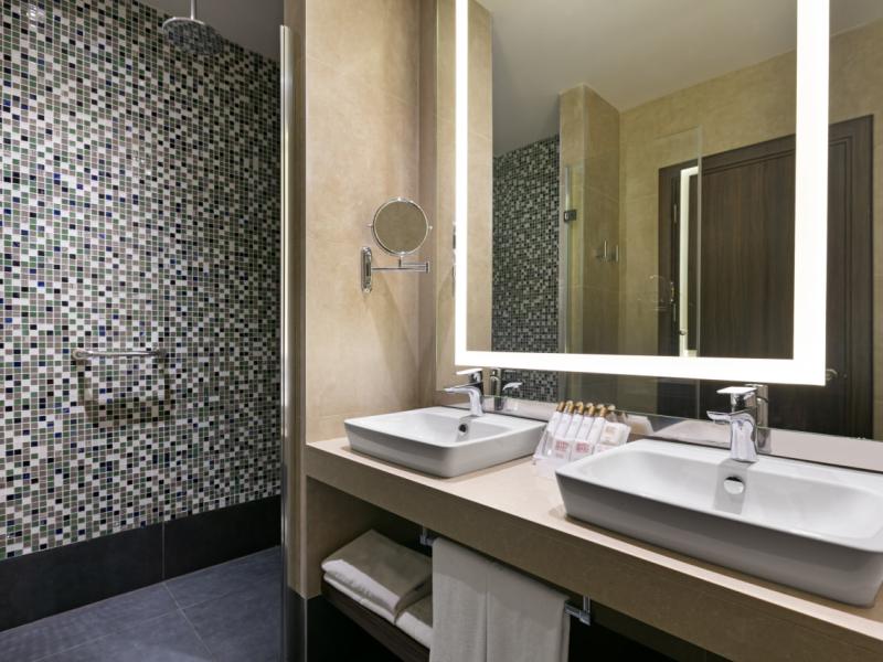 Seven Seas Hotel Life