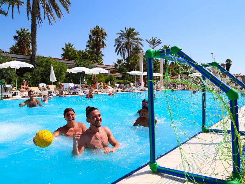 Club Hotel Sera Deluxe