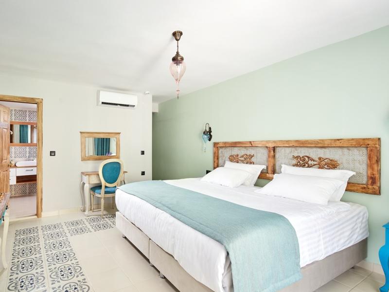 Fi Light Solto Boutique Beach Hotel