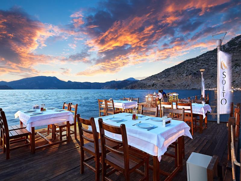 Fi Light Solto Boutique Beach Hotel