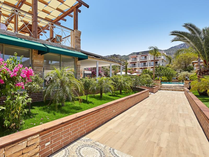 Fi Light Solto Boutique Beach Hotel