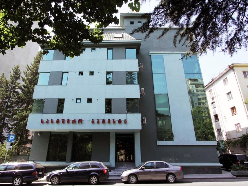 Batesta Hotel 