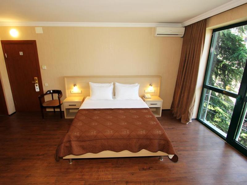 Batesta Hotel 