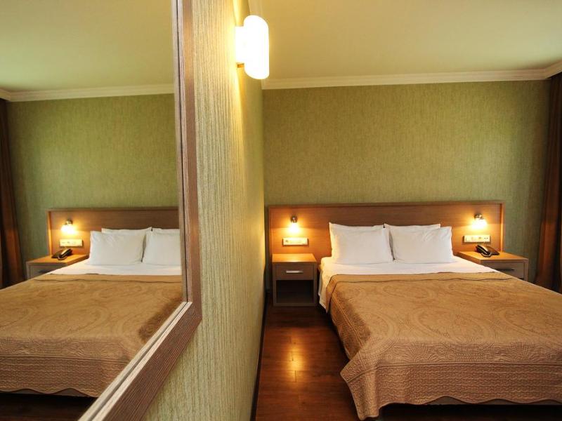 Batesta Hotel 