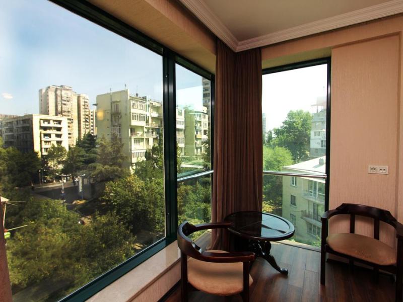 Batesta Hotel 