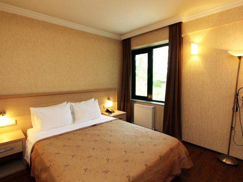 Batesta Hotel 