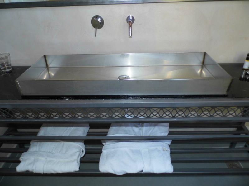 Ambassadors Residence Boutique Hotel