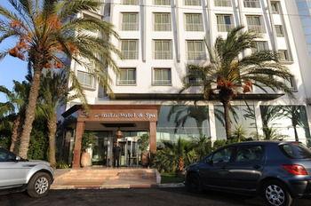 Le Zenith Hotel & Spa