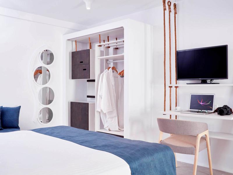 Absolut Mykonos Suites & More