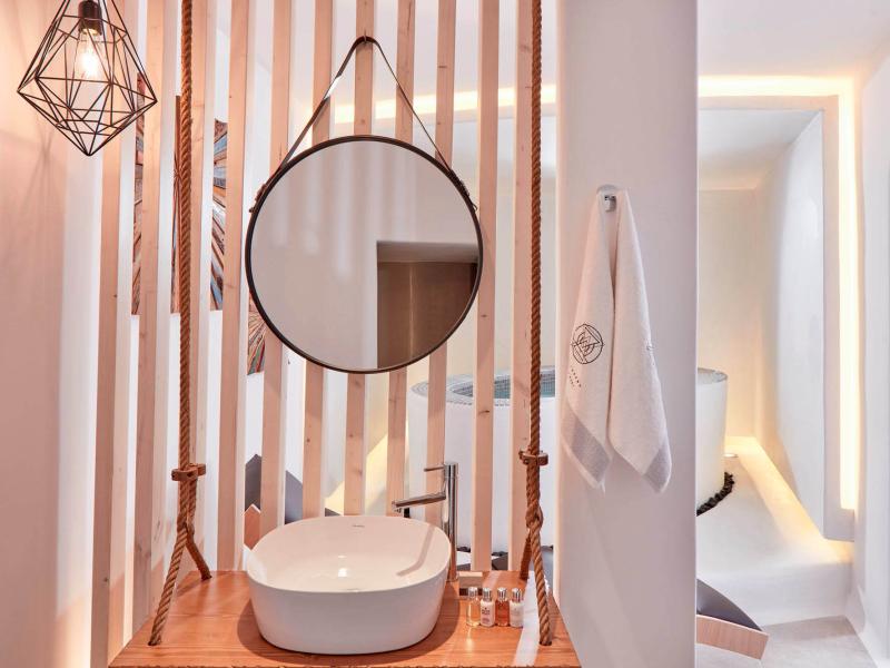 Absolut Mykonos Suites & More