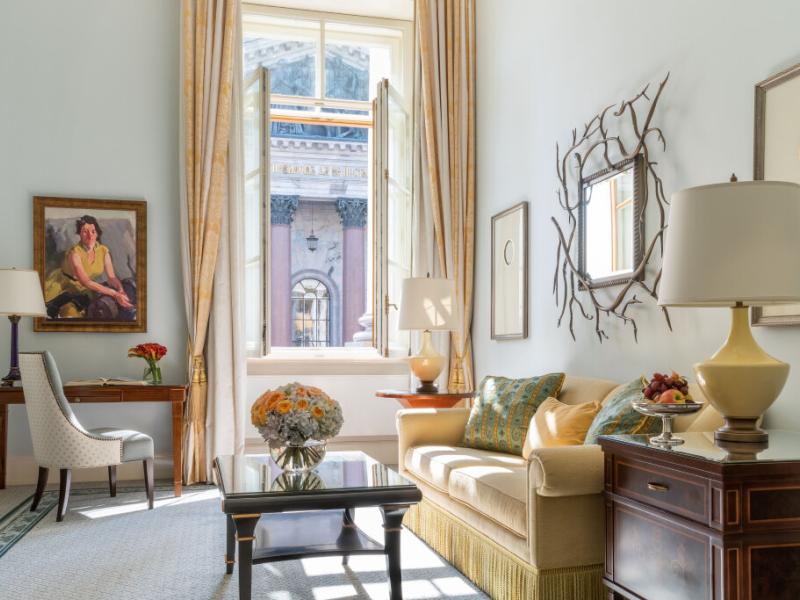 Four Seasons Hotel Lion Palace