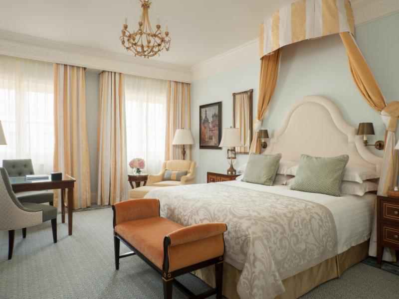 Four Seasons Hotel Lion Palace