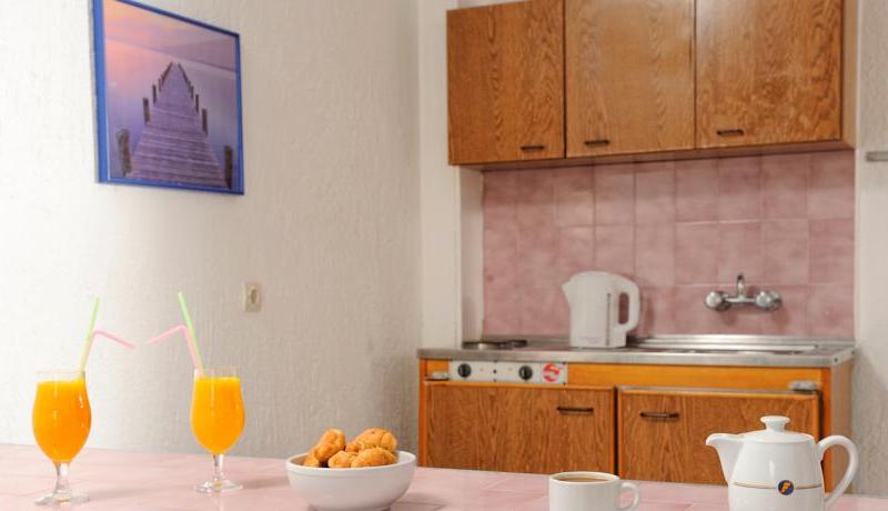 Cleopatra Apartments