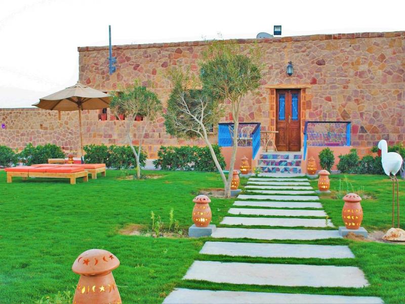 Rohanou Beach Resort and Ecolodge