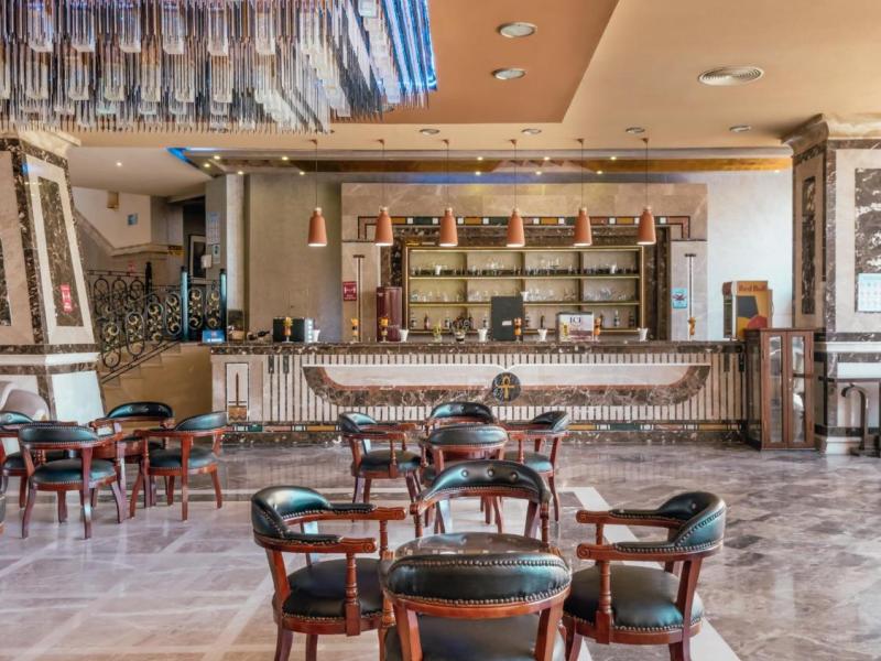 AMC Royal Hotel & Spa