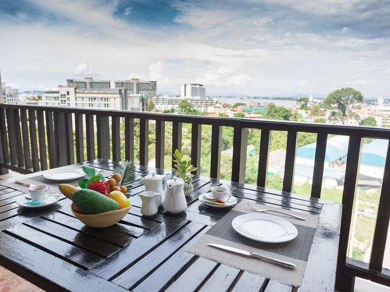 Golden Tulip Essential Pattaya Hotel