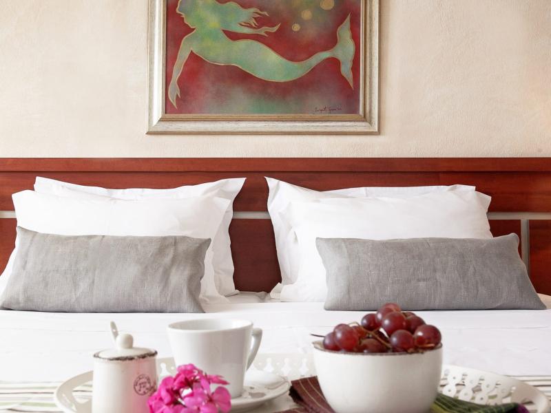 Irida Hotel