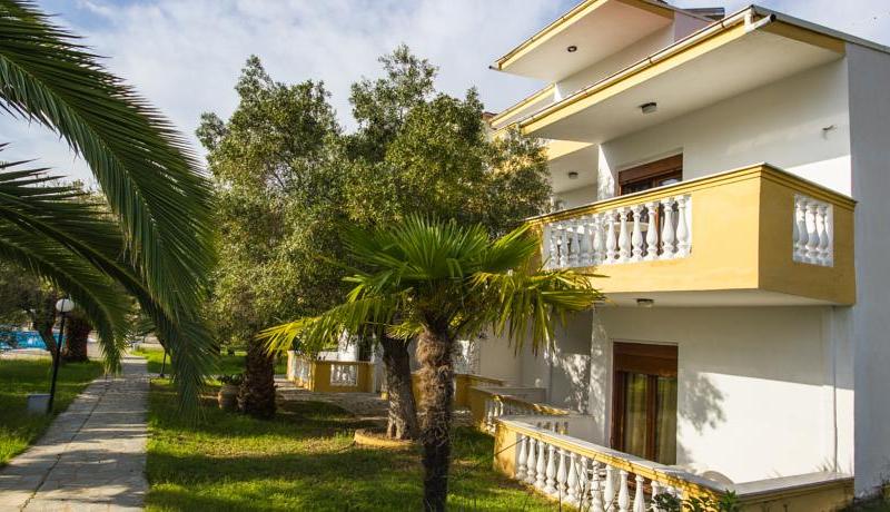 Koviou Holiday Village