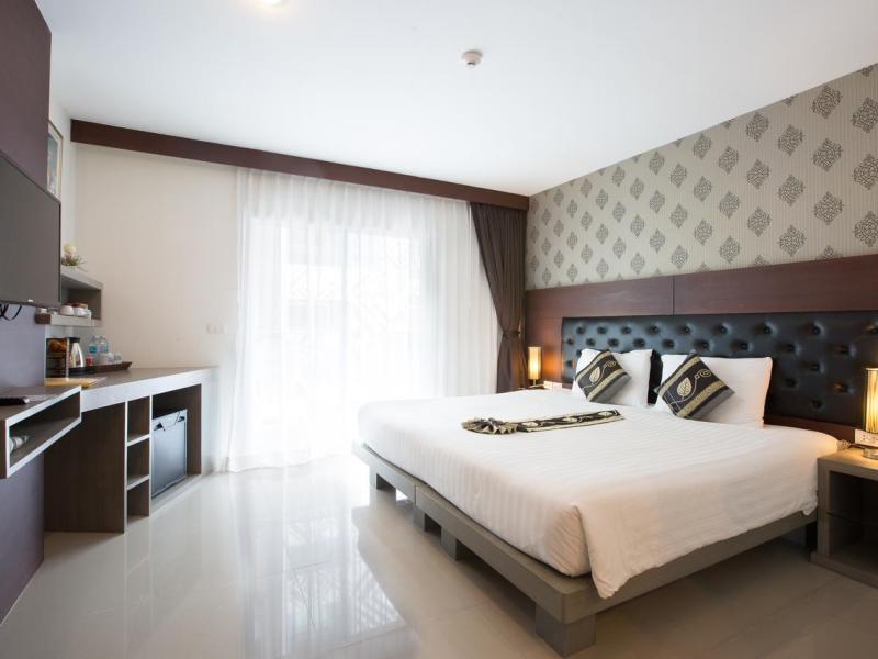 Hemingways Silk Hotel