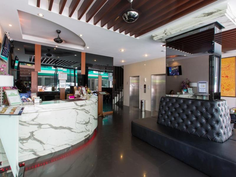 Hemingways Silk Hotel