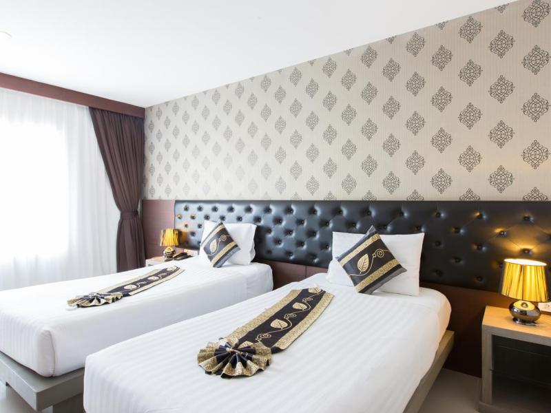 Hemingways Silk Hotel