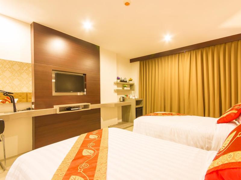 Hemingways Silk Hotel