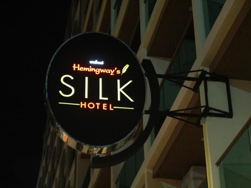 Hemingways Silk Hotel