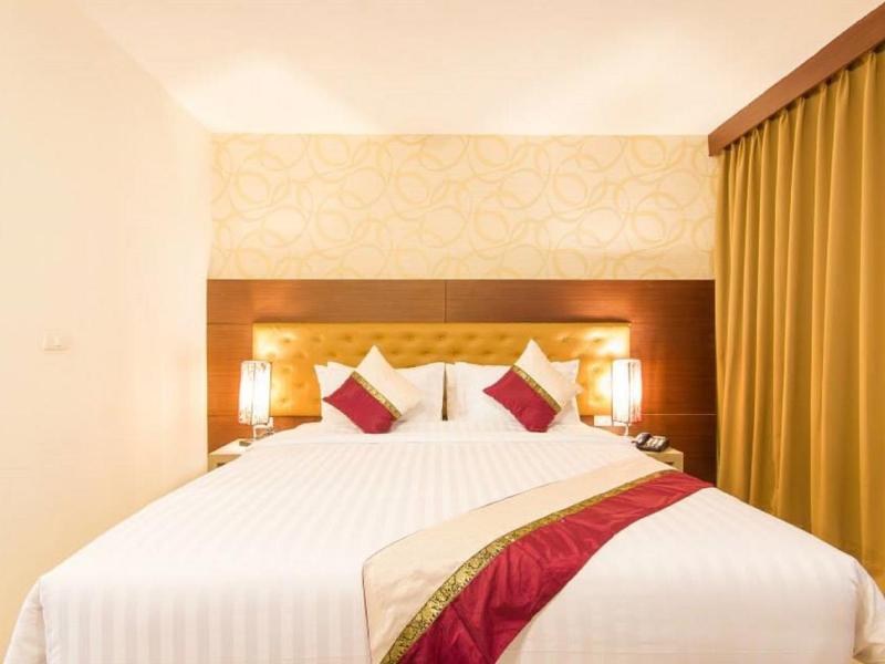 Hemingways Silk Hotel