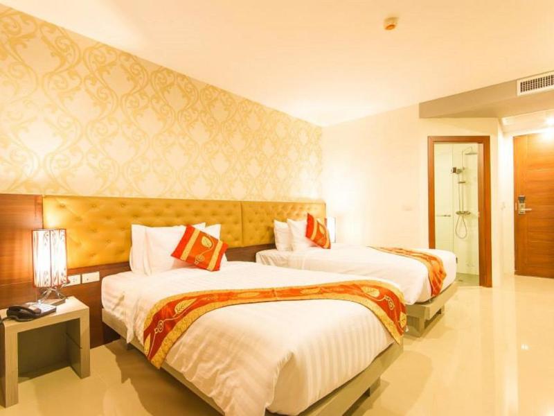 Hemingways Silk Hotel