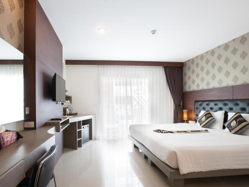 Hemingways Silk Hotel