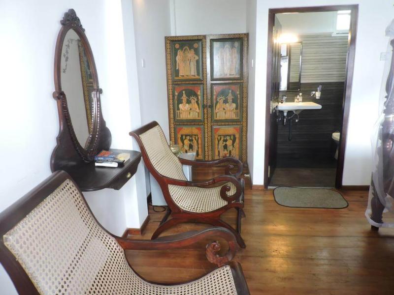 The Villa Hotel & Restaurant