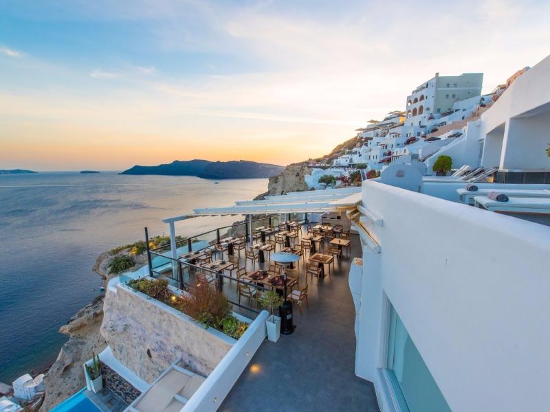 Santorini Secret Suites & Spa 