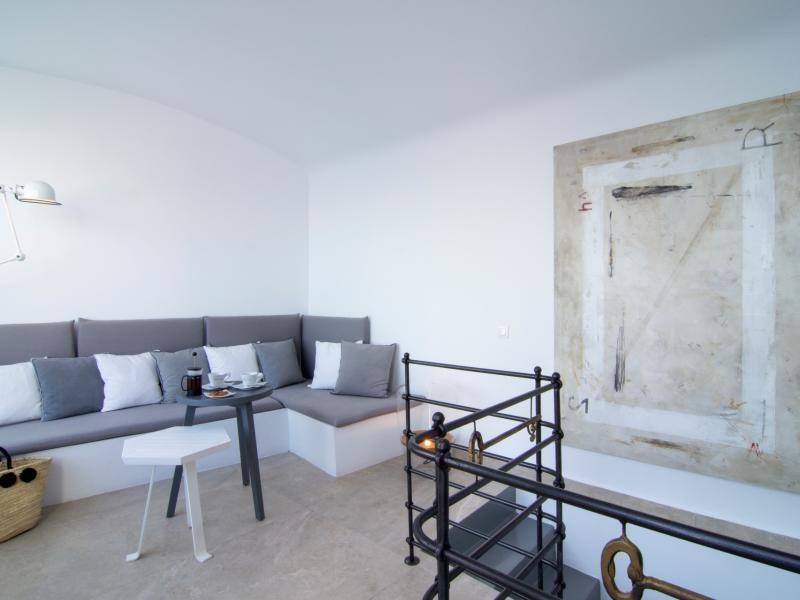 Santorini Secret Suites & Spa 