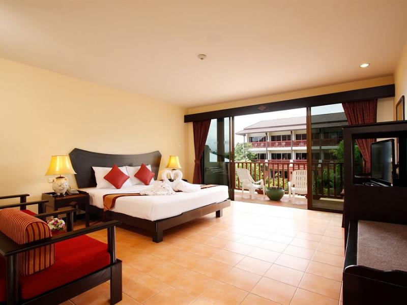 Karon Sea Breeze Beach (by ON)