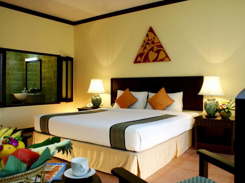 Karon Sea Breeze Beach (by ON)