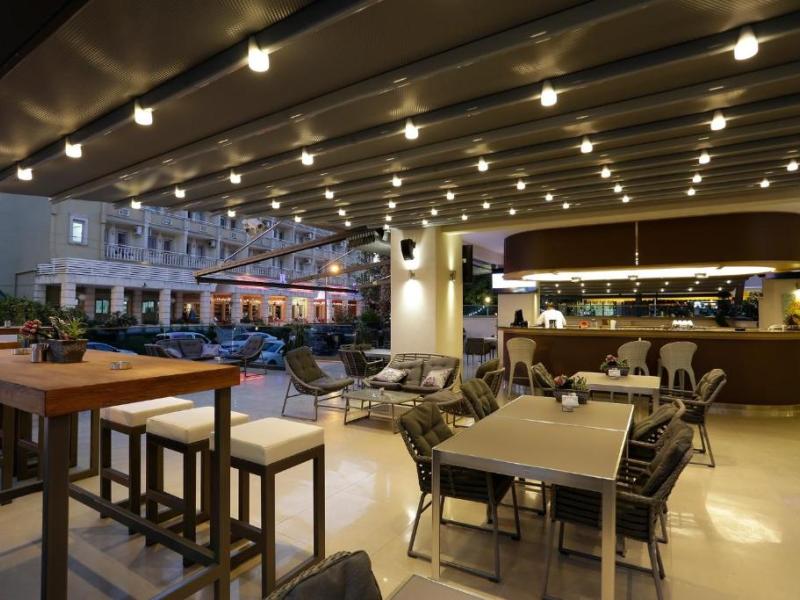 Aurasia Deluxe Hotel