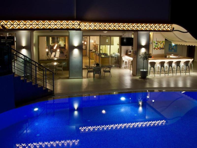 Aurasia Deluxe Hotel