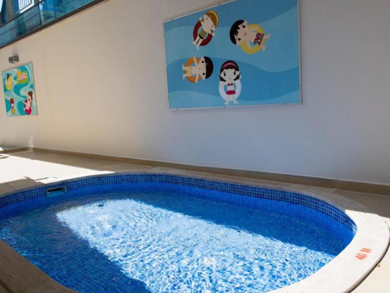 Aurasia Deluxe Hotel