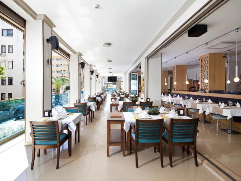 Aurasia Deluxe Hotel