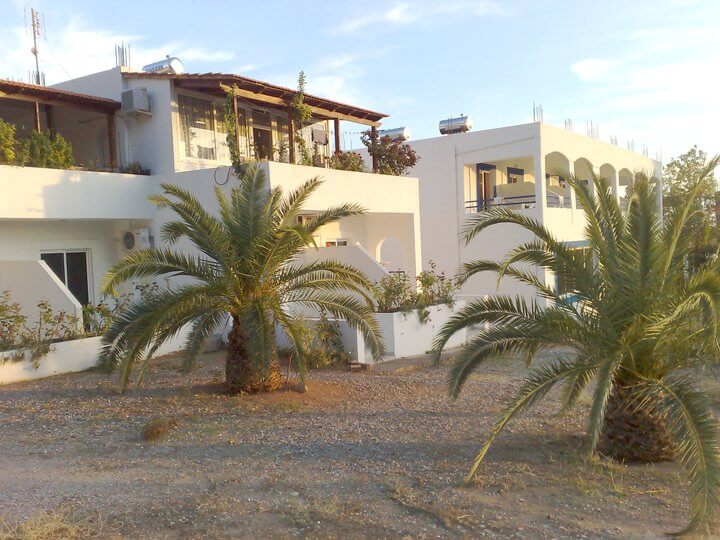 Pals Studios Pefkos